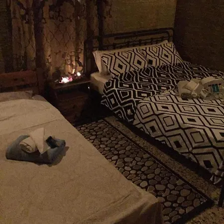 To Konaki * Synikia Mesi Trikalon