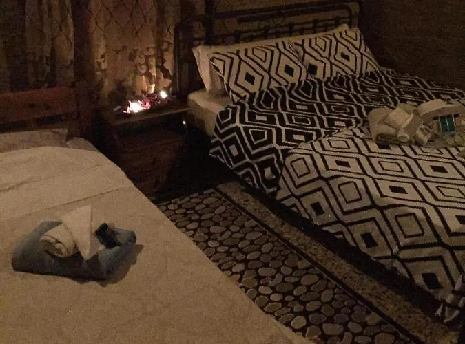 To Konaki * Synikia Mesi Trikalon